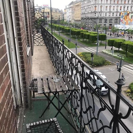 Spacious Apartman In The Center Budapest Esterno foto