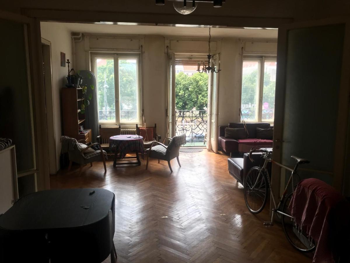 Spacious Apartman In The Center Budapest Esterno foto